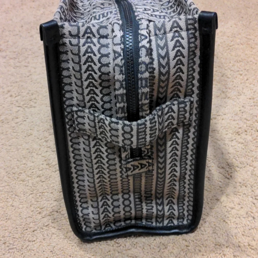 Marc Jacobs Large Jacquard Monogram Tote - Picture 7 of 16